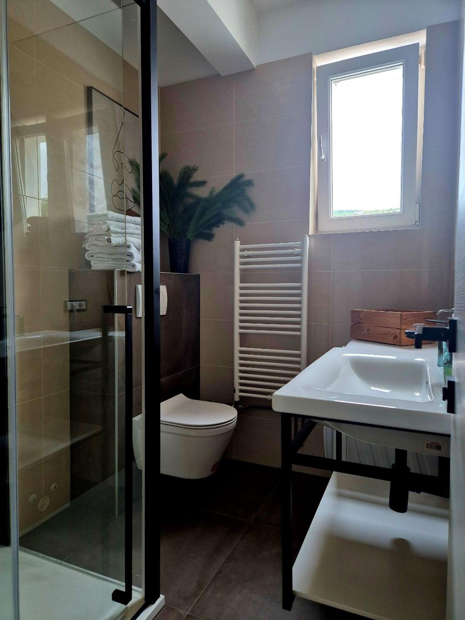 Mak Apartment *